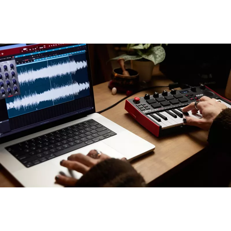 MIDI klaviatūra Akai MPK Mini Play Mk3 25 klavišų USB juoda raudona
