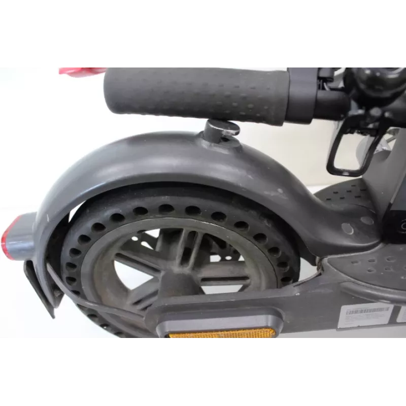 Išpardavimas. Xiaomi Mi Electric Scooter Pro 2 (Juoda) | Naudotas, subraižytas, nešvarus, mažas įtrūkimas gale