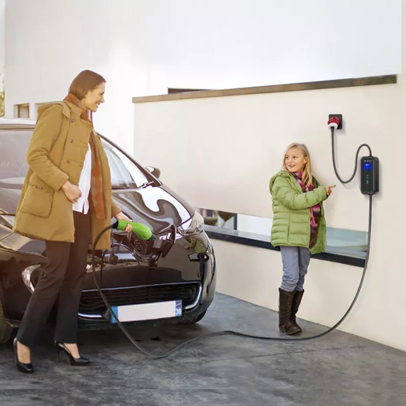 Qoltec Mobile EV Car Charger Adjustable 2in1 Type2 | 11kW | CEE 5 PIN | LCD | 3 fazės | Nešiojamas | Wallbox | 5m