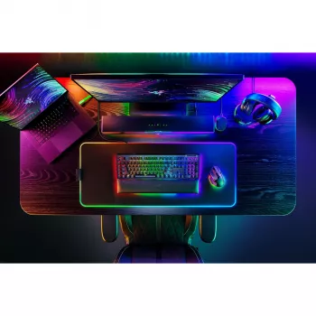 Razer BlackWidow V4 Pro klaviatūra žaidimams USB QWERTZ vokiška juoda