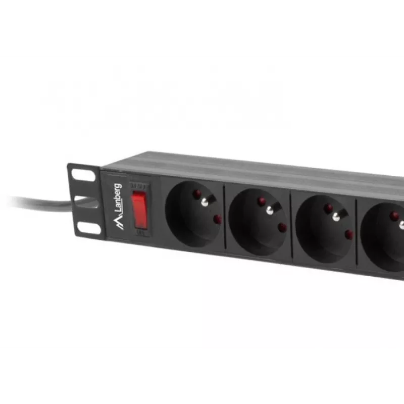 Maitinimo paskirstymo blokas LANBERG PDU-09E-0300-BK — 9x E tipo lizdai, 16 A, 220–250 V, 3 m laidas, 1U, 19 colių