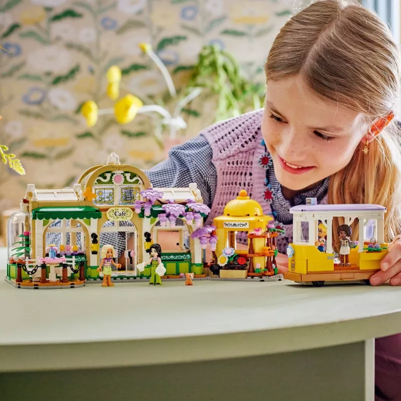 LEGO FRIENDS 42671 Augalų kavinė ir gėlių parduotuvė – konstruktorius su kavinės ir gėlių parduotuvės funkcijomis