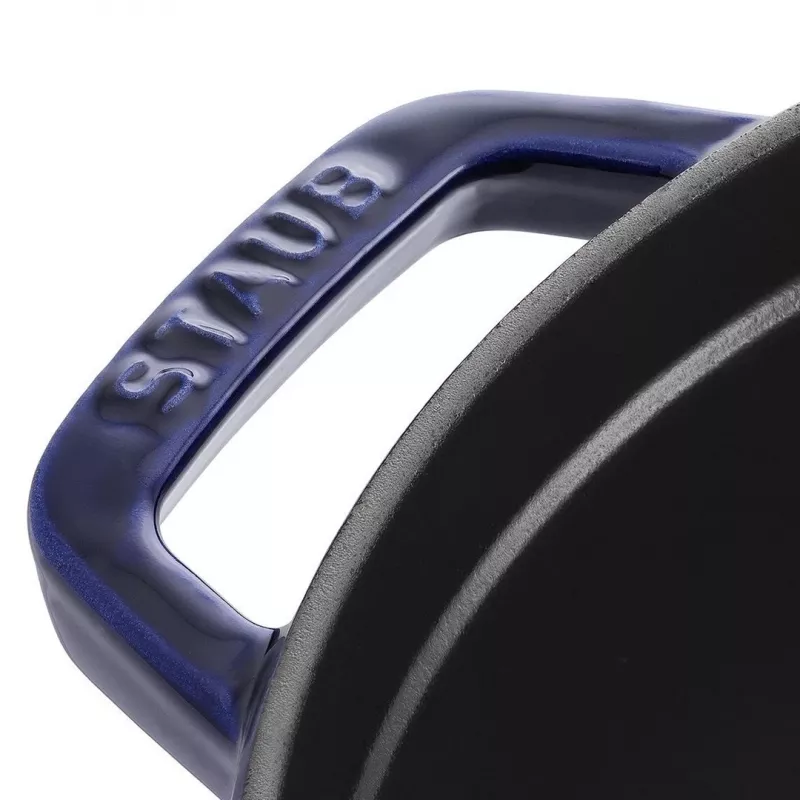 Staub 24 cm apvali ketaus puodas tamsiai mėlynas