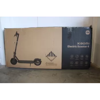 Išpardavimas. Xiaomi Electric Scooter 4 EU | 300 W | 25 km/h | 10 col. | Juoda | DEMO, SUBRĖMĘS, TRŪKSTA VARŽTŲ