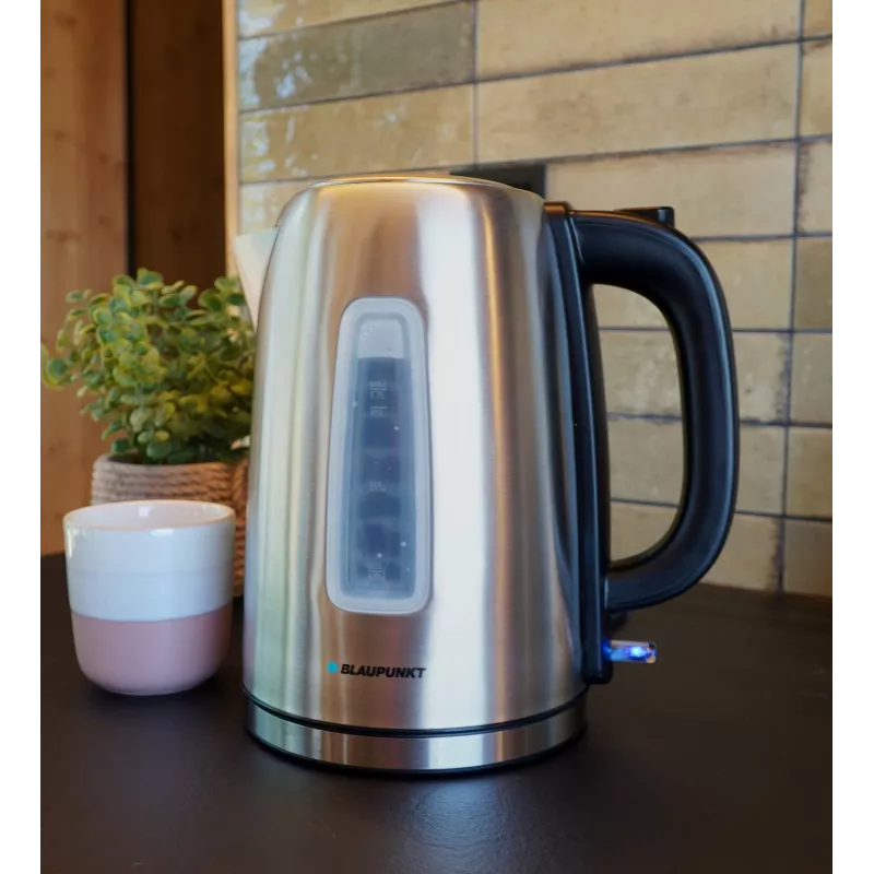 Elektrinis virdulys BLAUPUNKT EKS412 — 1,7 L nerūdijantis plienas, 2200 W, vandens lygio indikatorius, 360° pagrindas