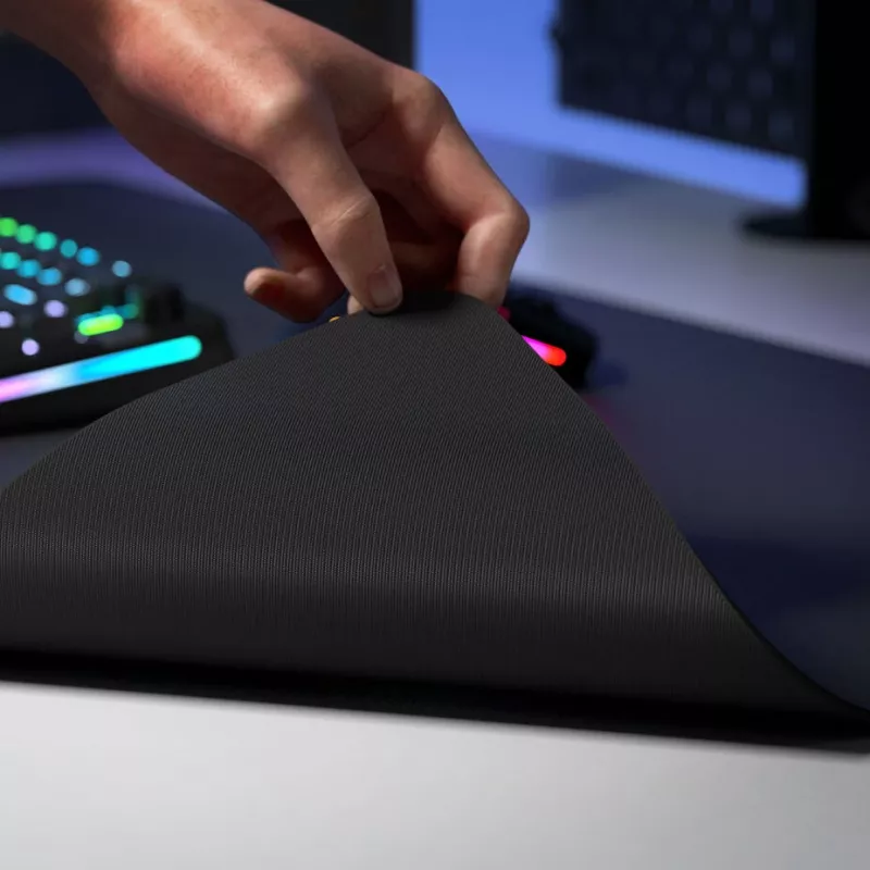 Pelėdų kilimėlis Glorious PC Gaming Race Mouse Pad 2 Medium – be kraštų – juodas