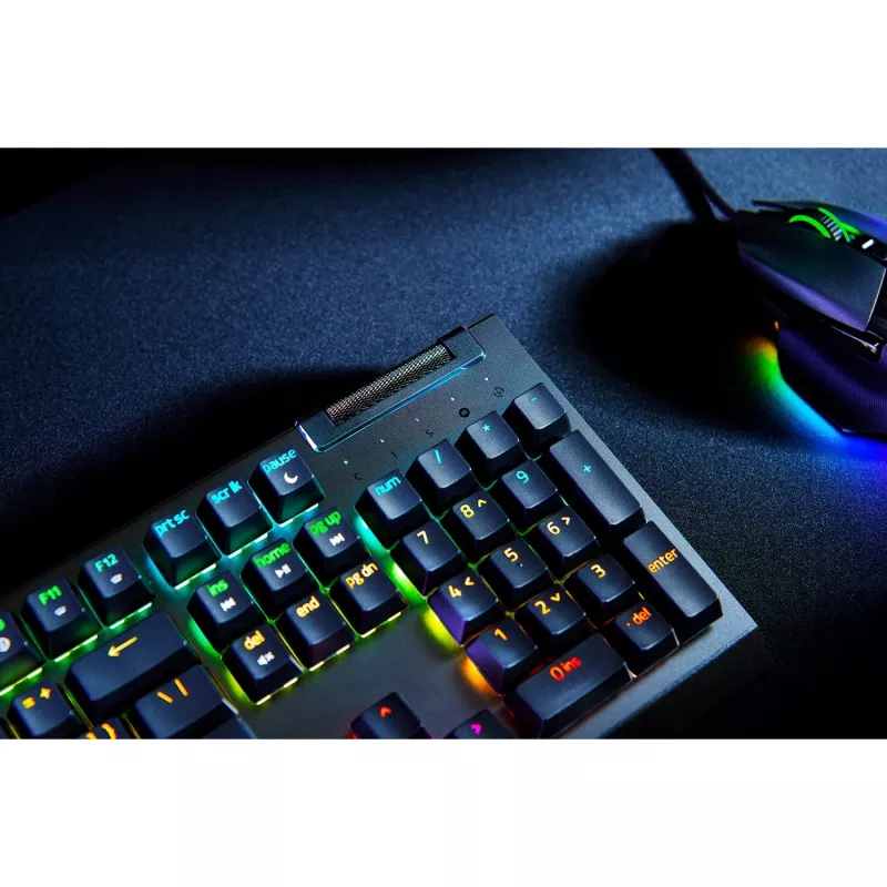 Razer BlackWidow V4 X klaviatūra žaidimams USB QWERTZ vokiška juoda