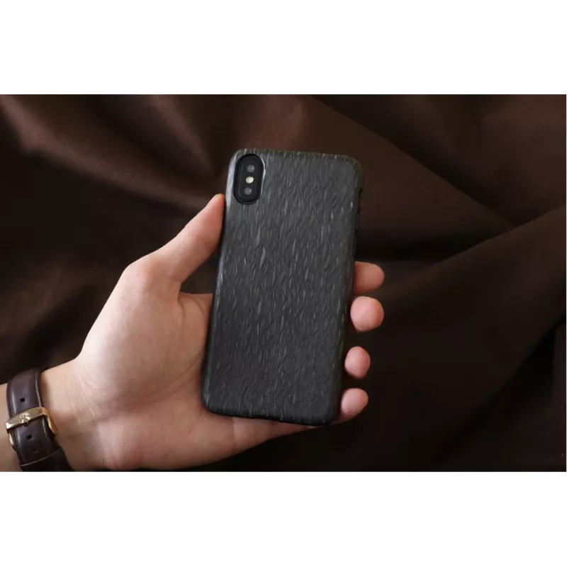 Dėklas iPhone X/XS man and wood juoda Carbalho – natūralaus medžio apsauga