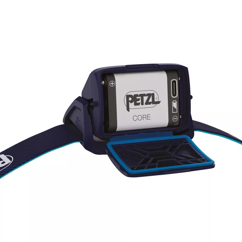 Priekinė galvos lemputė Petzl Actik Core mėlyna LED 100 lm USB įkraunama