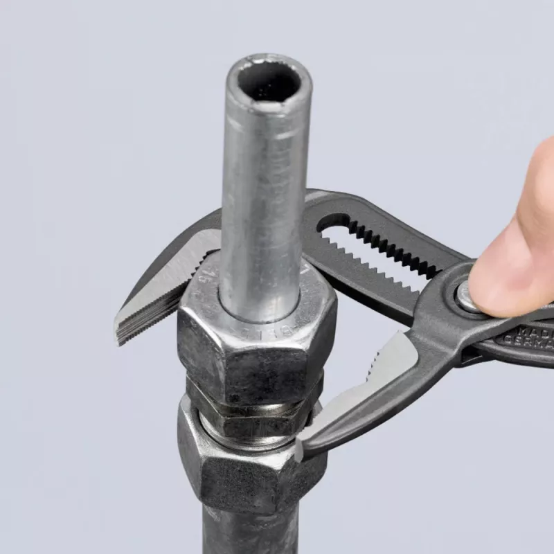Vandentiekio replės Knipex Cobra ES 87 51 180 SB – reguliuojamas nasrų plotis 0–45 mm