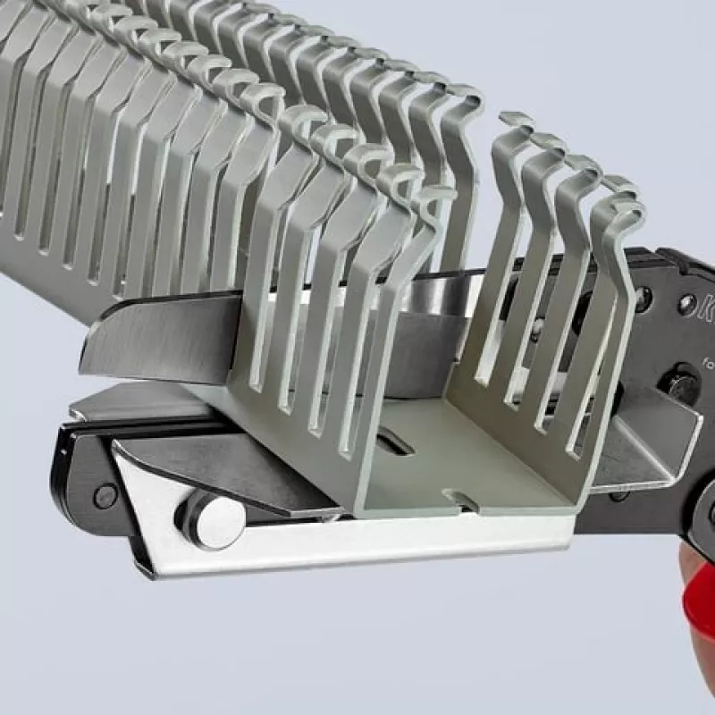 Žnyplės Knipex 95 02 21