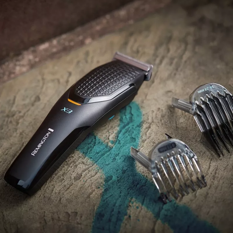 Plaukų kirpimo mašinėlė Remington Power-X HC3000, juoda