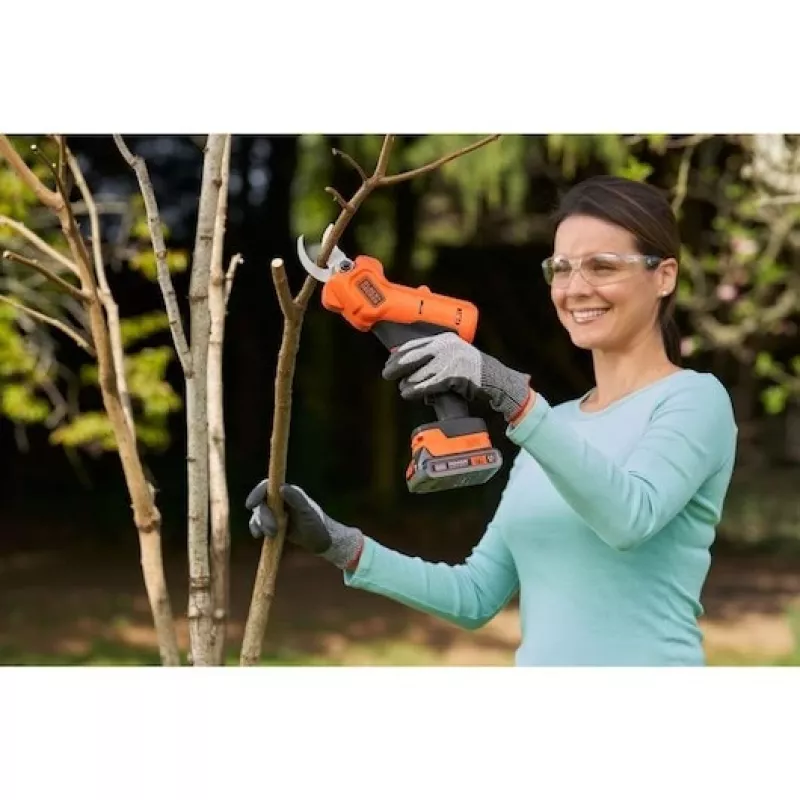 Black & Decker akumuliatorinės sodo žirklės 18V/2.0Ah BCPP18D1 Power shear