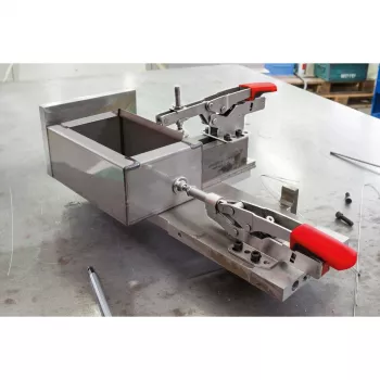 Gnybtinis spaustuvas BESSEY STC-HH70 raudonas Nerūdijantis plienas 6 cm