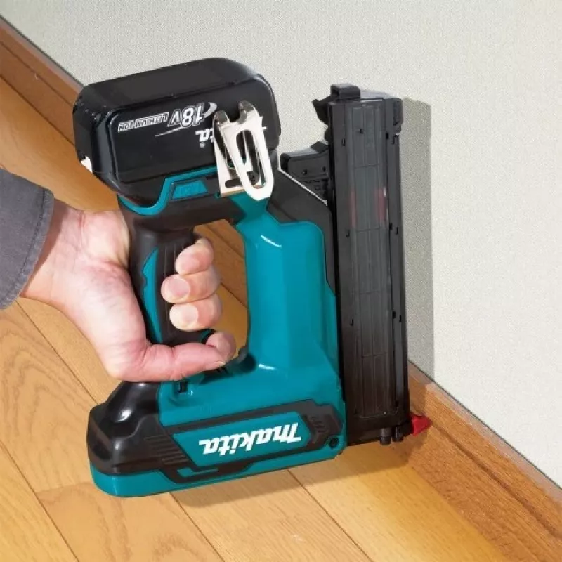 Pneumatinis segiklis-vinysukis Makita DFN350Z