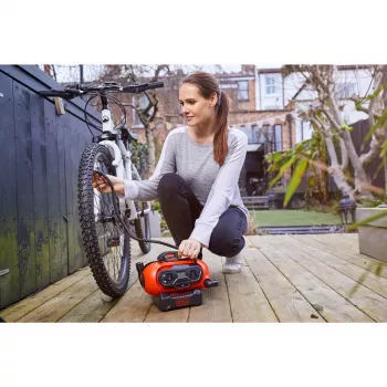 Black & Decker BDCINF18N-QS oro kompresorius 160 l/min AC/12V