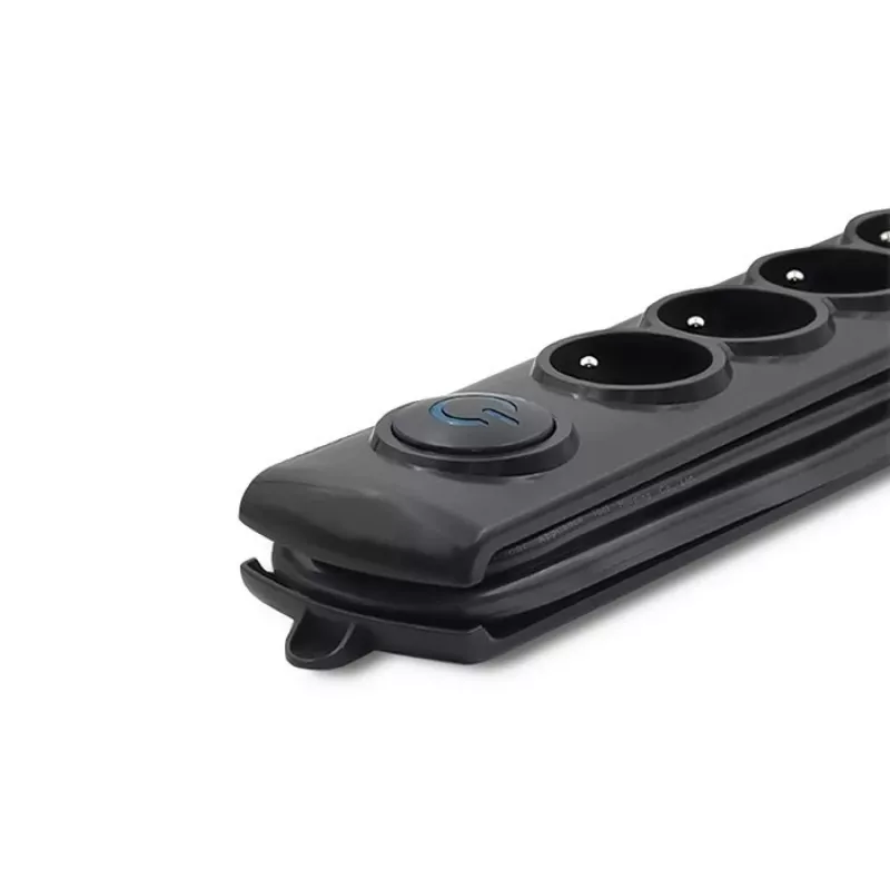 Apsauginis filtras Qoltec 50172 Juodas 6 AC lizdai 230V 5m