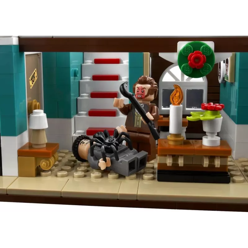 LEGO Ideas 21330 Vieni Namuose