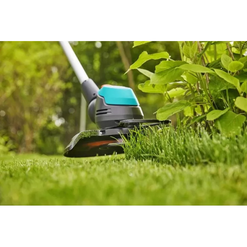 Gardena EasyCut 23/18V paruoštas naudoti rinkinys – belaidis žoliapjovė 2 Ah – pjovimo plotis 230 mm – 2,4 kg (14700-20)