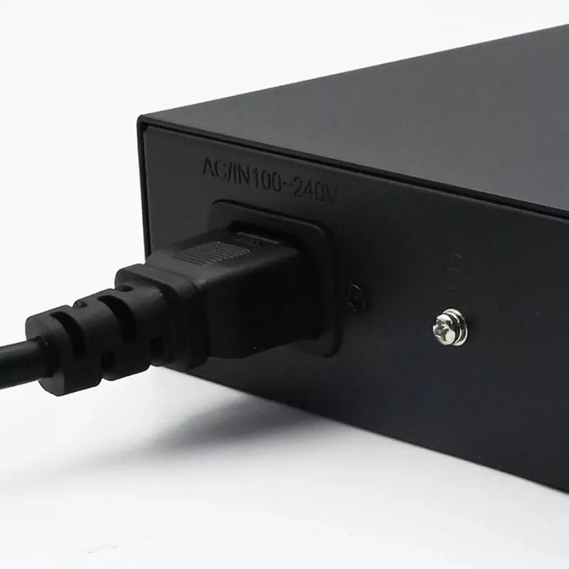 Tinklo jungiklis QOLTEC 52364 — Gigabit Ethernet PoE 16xRJ45, 2xSFP