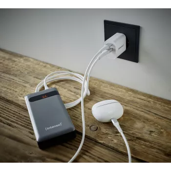 Intenso POWER ADAPTER USB-A/USB-C 7803012 greitas įkrovimas 20W