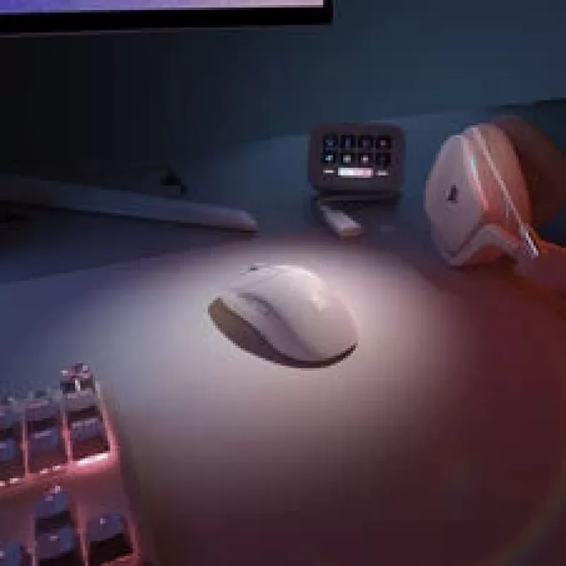 Balta itin lengva žaidimų pelė Corsair SABRE v2 PRO, belaidė
