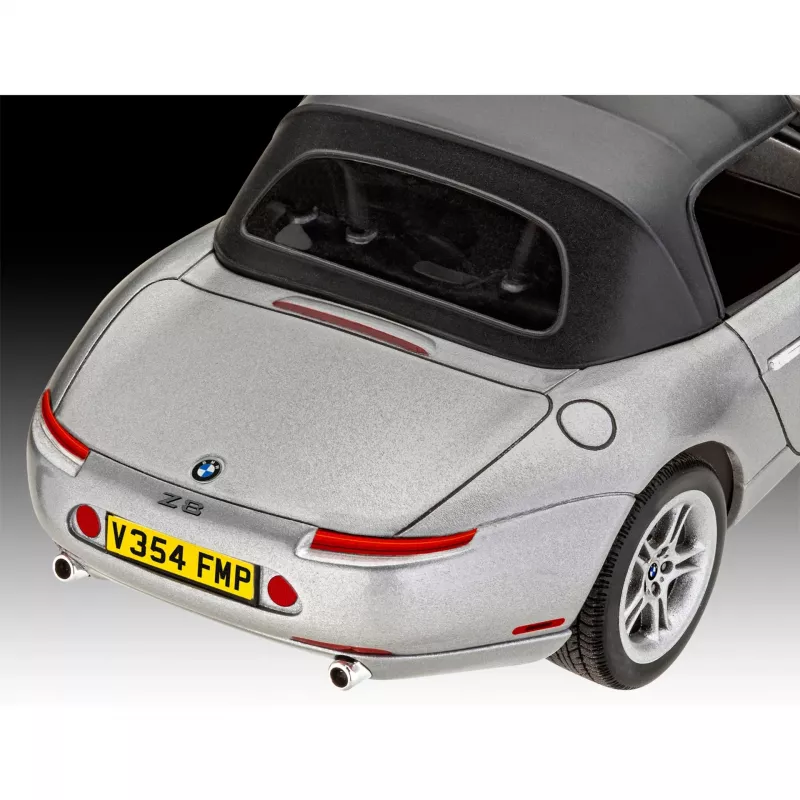 REVELL BMW Z8 1:24 surinkimo modelis iš liejamo metalo, paruoštas eksponavimui