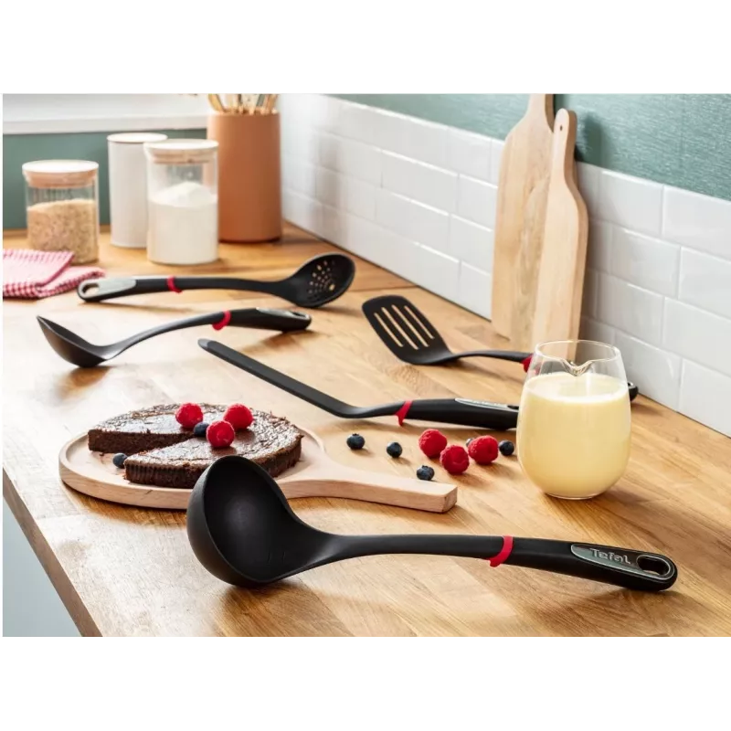 Tefal K20602 Makaronų šaukštas, silikoninis, atsparus karščiui iki 220 °C, juodas, TPR rankena