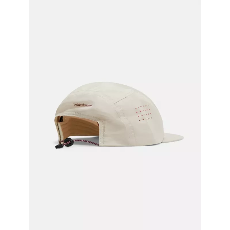 Kepurė Peak Performance Lightweight Cap smėlio - TU