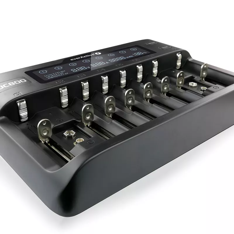 Įkroviklis baterijoms everActive UC-800 AC 12V 3A – LiFePO4/LiPo/NiMH, AA/AAA/9V, iki 10 baterijų, 12 V įėjimas, ekranas, juodas