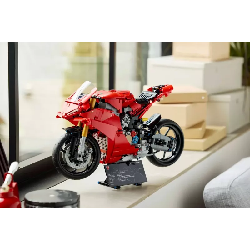 LEGO TECHNIC 42202 Ducati Panigale V4 S motociklo modelis