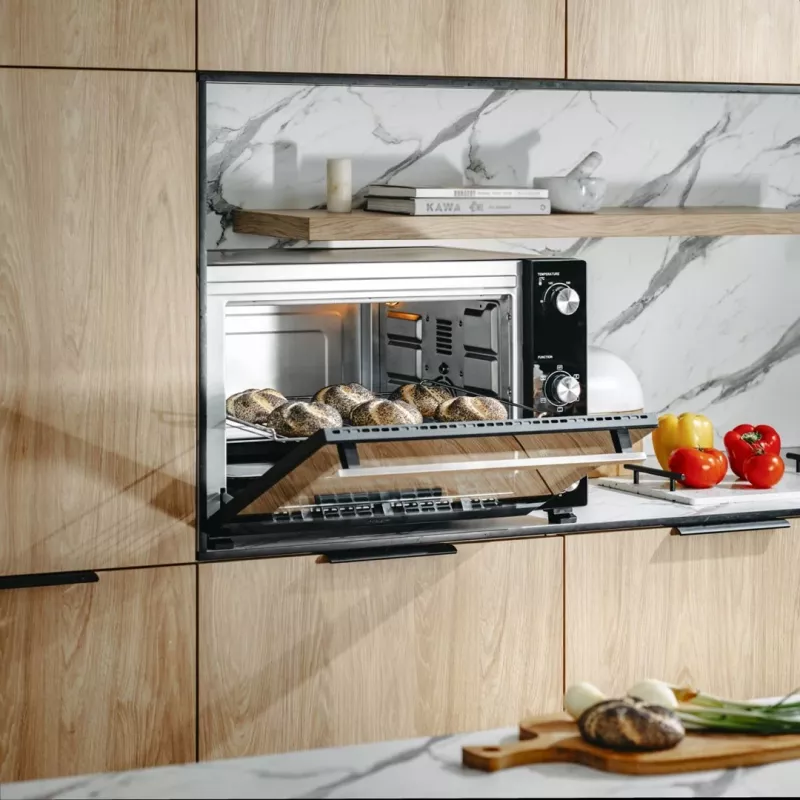 Elektrinė orkaitė Adler AD 6028 – 60 L, 2000 W, laisvai pastatoma, su rotiseriu, juoda