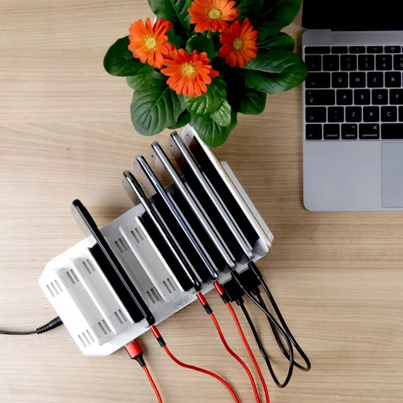 Įkrovimo stotelė Unitek Y-2190A — 10× USB prievadai (8×USB 2.0 + 2×USB 3.2 Gen1), belaidis įkrovimas, 96 W galia
