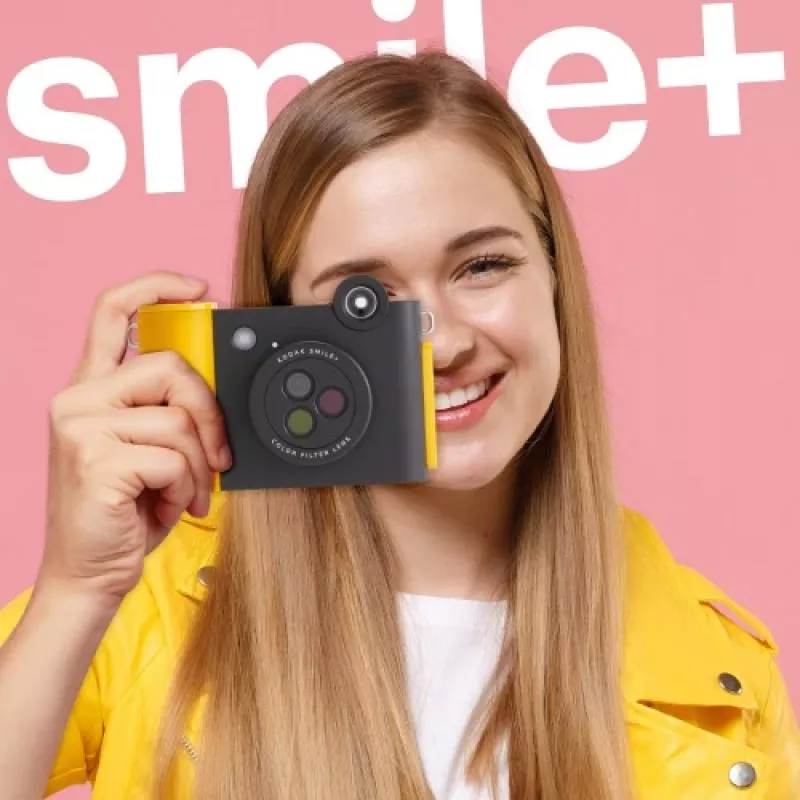 Momentinė spausdinimo kamera Kodak SMILE+ 2x3 Juoda
