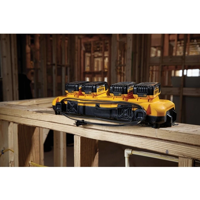 DeWALT DCB104-QW akumuliatorių įkroviklis