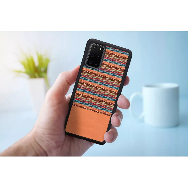 Dėklas Samsung Galaxy S20+ medinis su polikarbonatiniu rėmu — rudas languotas raštas su juodu apvadu