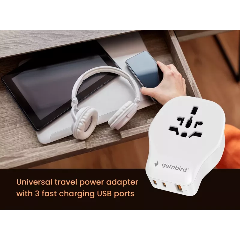 Sieninis kelioninis adapteris GEMBIRD TPA-1A2C20-02-W 20W — 1×USB-A + 2×USB-C, G tipo kištukas, 100–250V, baltas