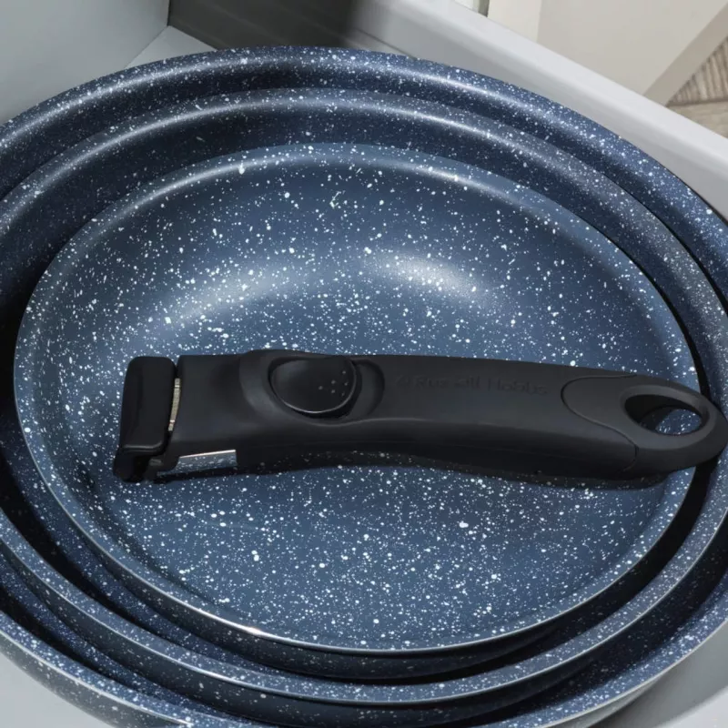 Panelių rankena Russell Hobbs RH03280EU7 Smart Clip – atsarginė rankena keptuvėms ir puodų dangčiams