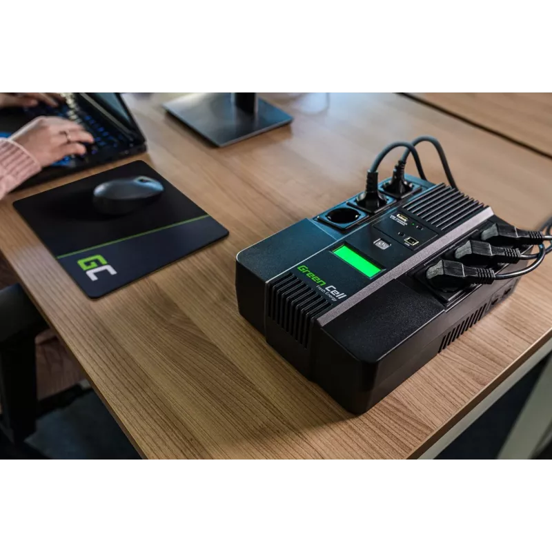 Green Cell AiO 800VA LCD nepertraukiamo maitinimo šaltinis (UPS) Linijinis-interaktyvus 0.8 kVA 480 W 6 AC lizdų