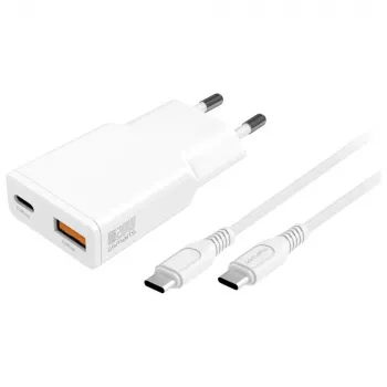 AC vidinis mobiliųjų įrenginių įkroviklis 4smarts 541509 — 100–240V, USB-A + USB-C, 1,5 m laidas, greitas įkrovimas, baltas