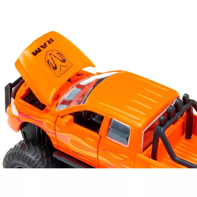 Siku RAM1500 su balioninėmis padangomis – surinktas pikapo modelis 1:50