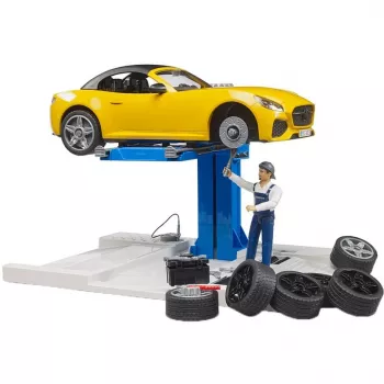 BRUDER Car Service Center bworld 62112 su Roadster, figūrėlėmis ir dirbtuvės elementais