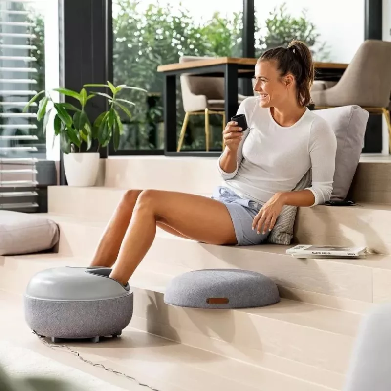 Beurer Shiatsu pėdų masažuoklis FM 120 2-in-1 pilkas – elektrinis pėdų ir kulkšnių masažuoklis su shiatsu voleliais, reguliuojamu intensyvumu