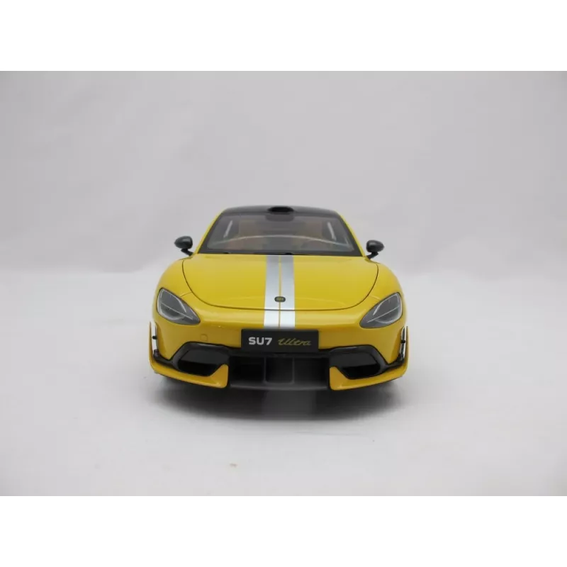Klasikinio automobilio modelis Xiaomi BHR08KQGL surinktas 1:18 masteliu — 284×110×82.5 mm