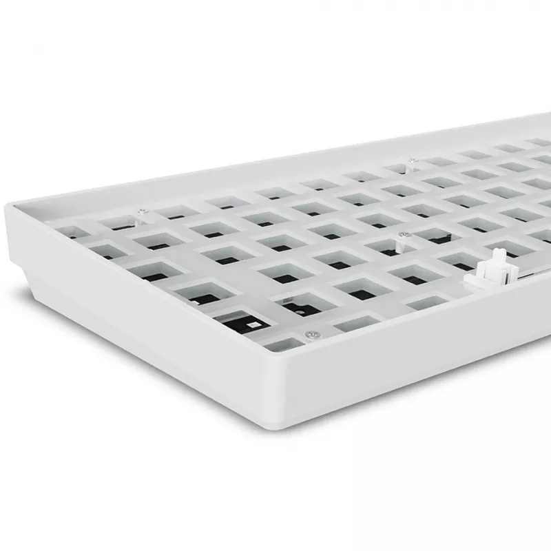 „Sharkoon SKILLER SGK50 S2 White“ – mechaninės klaviatūros pagrindas (be jungiklių ir dangtelių)