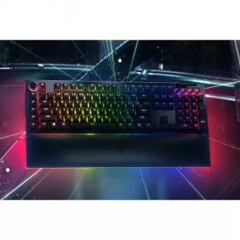 Razer BlackWidow V4 Pro klaviatūra žaidimams USB QWERTZ vokiška juoda