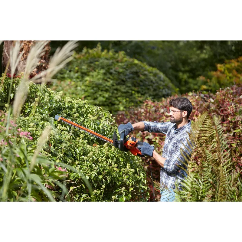 Krūmų žirklės Black & Decker BEHTS451