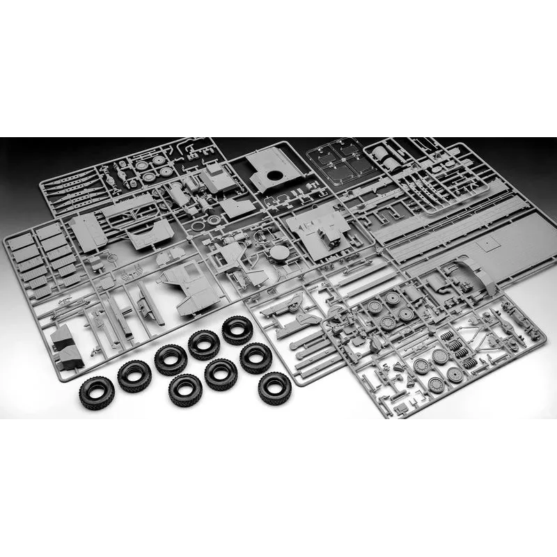 Plastikinis modelio rinkinys REVELL Man 10T Milgl 8x8 sunkvežimis 1/35 mastelis