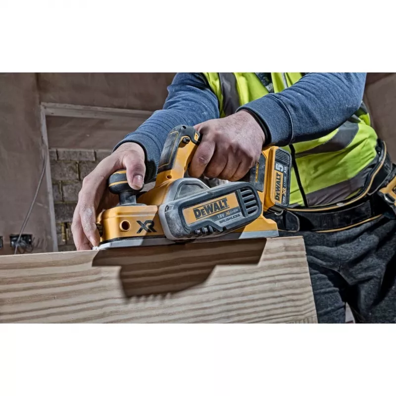 Oblinis rankinis DeWALT DCP580N-XJ — belaidis, akumuliatorinis, 82 mm obliavimo plotis, 15 000 sūkių/min, 2,5 kg