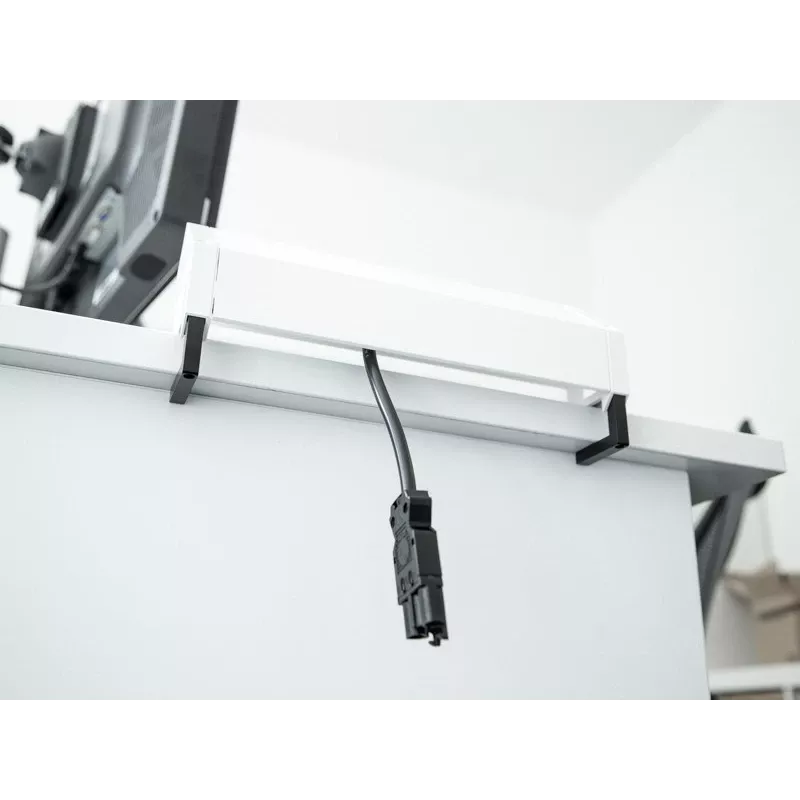 Kištukinis lizdas 3 x F tipas Bachmann Desk2